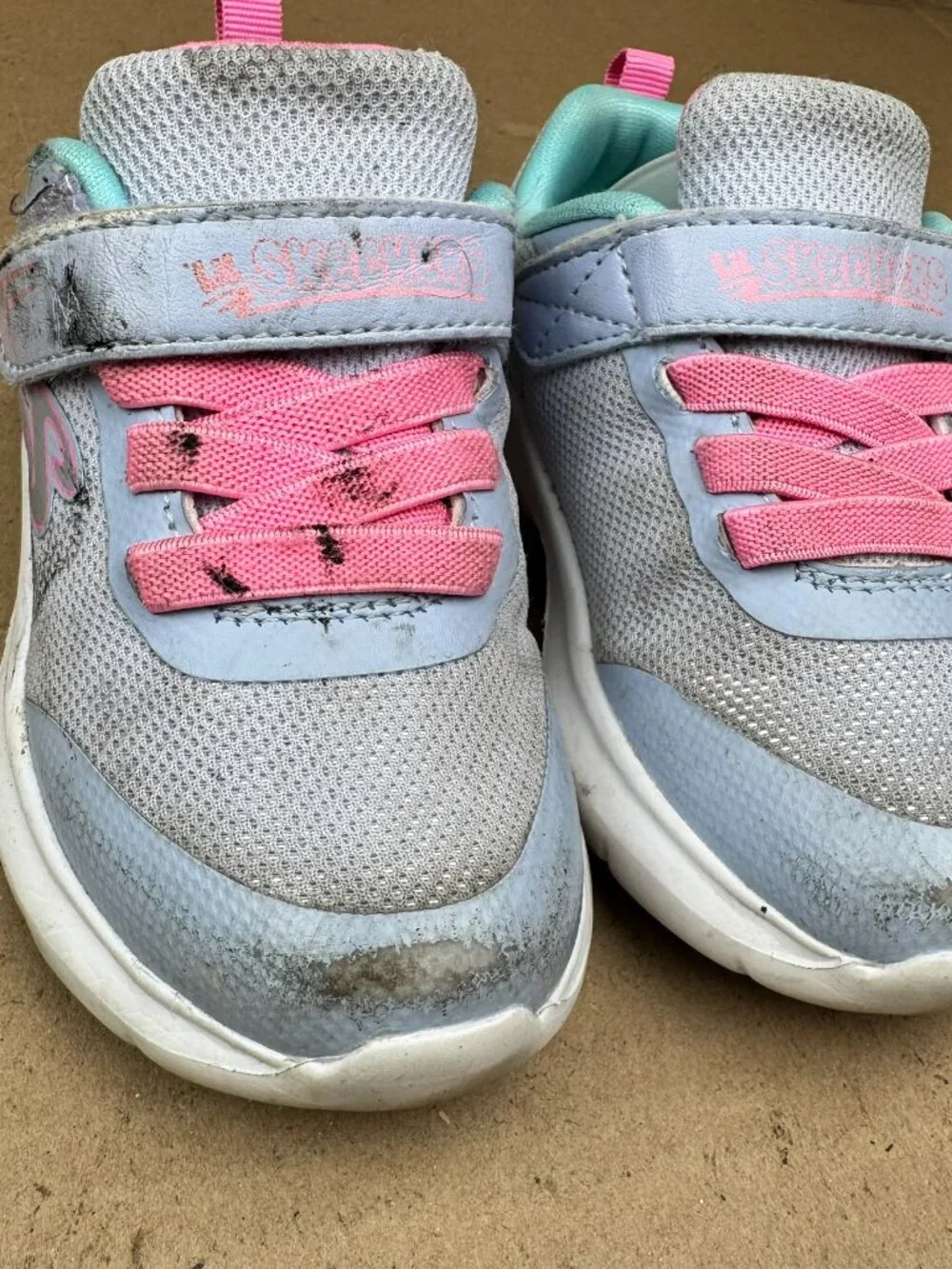 Girls Skechers Size 8 Gray Pink Athletic Sneakers Kids Shoes need cleaning